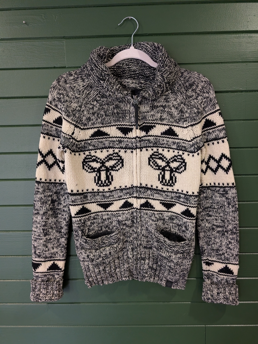 TNA Aritzia 100% Lambswool Zip-Up Sweater